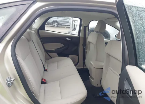 2018 Ford Focus Se z USA, uszkodzony, nr VIN 1FADP3F22JL287712